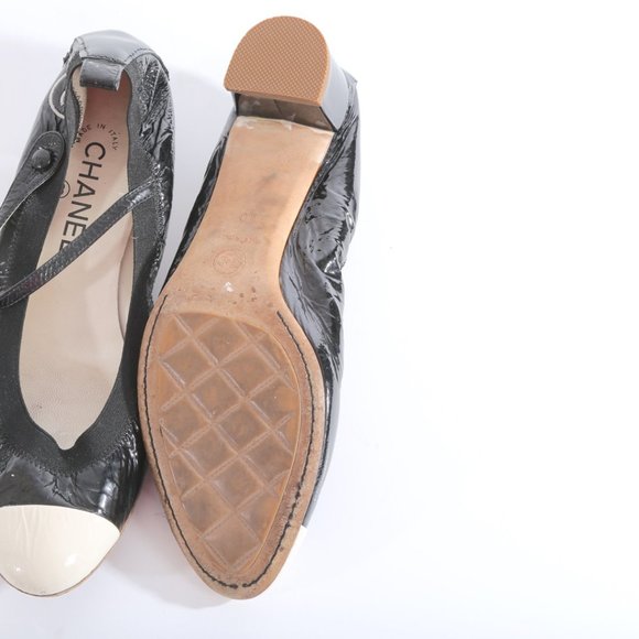 CHANEL CC Black Cap Toe Patent Leather Pumps - Picture 11 of 11